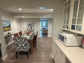 Dining - Hidden Pond Large Two Bedroom, Pet Friendly, with Hot Tub and Private Beach  (Victoria)