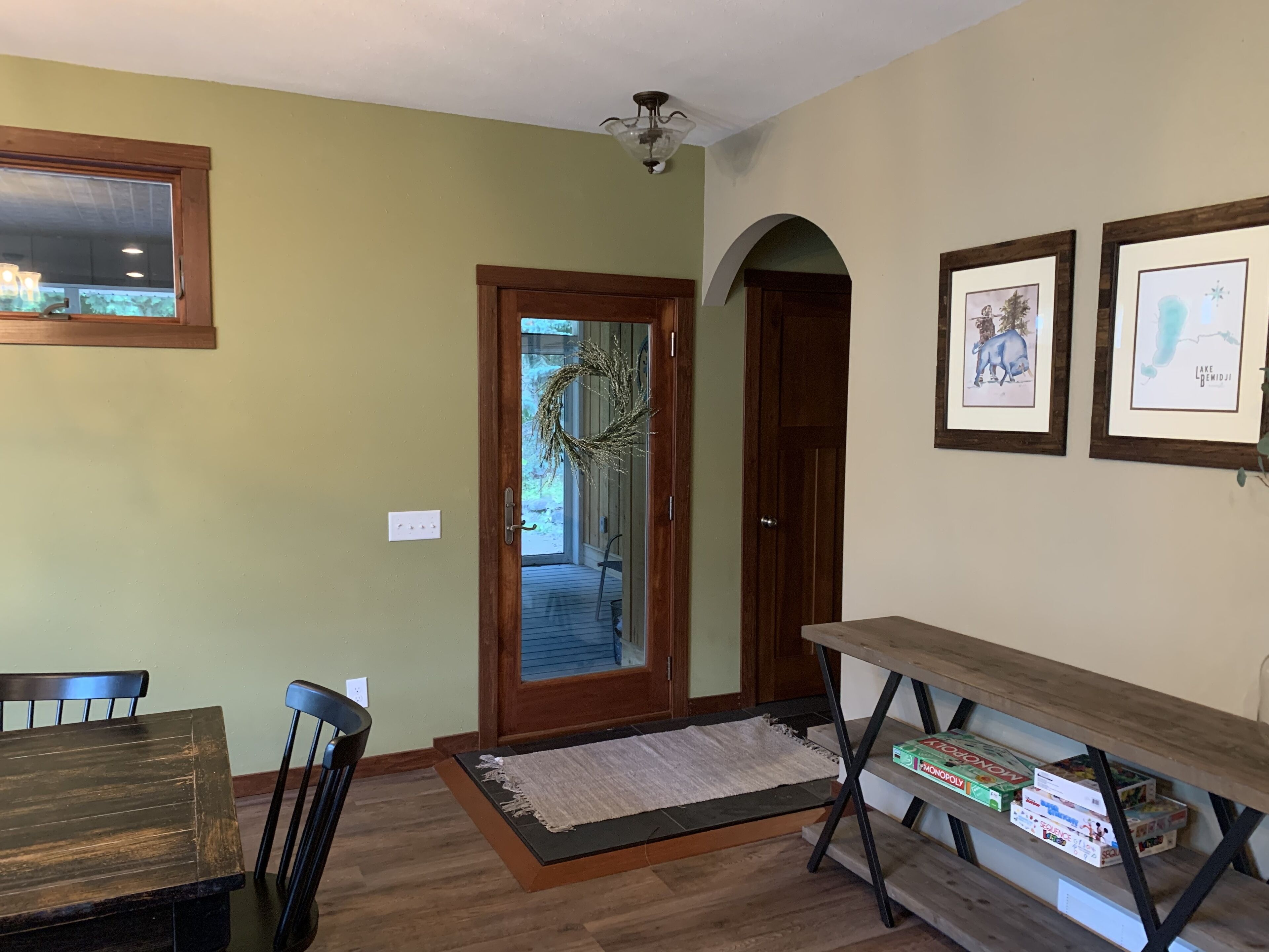 Beautiful home in a great location between Lake Bemidji and Paul Bunyan trail.