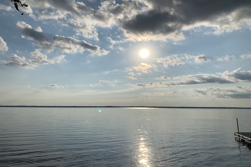 Beautiful home in a great location between Lake Bemidji and Paul Bunyan trail.