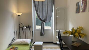 2 Schlafzimmer, Schreibtisch, WLAN