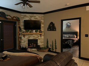 1 bedroom, free WiFi - A Bear's Hibernation 1 Bedroom Condo by RedAwning (Pigeon Forge)