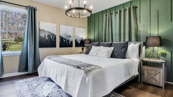 4 bedrooms, iron/ironing board, free WiFi, bed sheets