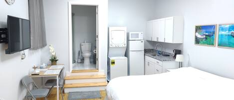 1 bedroom, desk, free WiFi