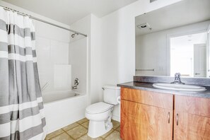 Hair dryer, towels - Sleek Downtown Bellevue 2BR w/ W/D & Storage, near Shops, by Blueground (Seattle)