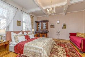 2 habitaciones, escritorio, tabla de planchar con plancha y wifi gratis
