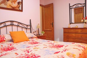 2 Schlafzimmer, Bügeleisen/Bügelbrett, WLAN, Bettwäsche