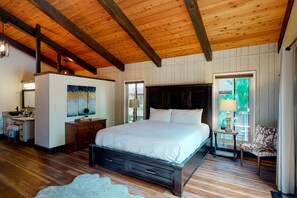 5 bedrooms, Internet, bed sheets
