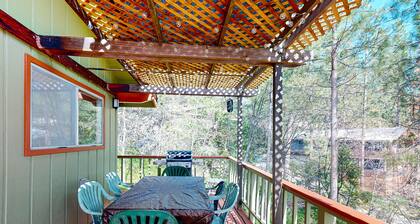 Lakeview home with boat slip on private marina dock plus washer/dryer & WiFi