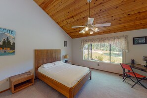 3 chambres, fer et planche à repasser, accès à Internet, literie fournie
