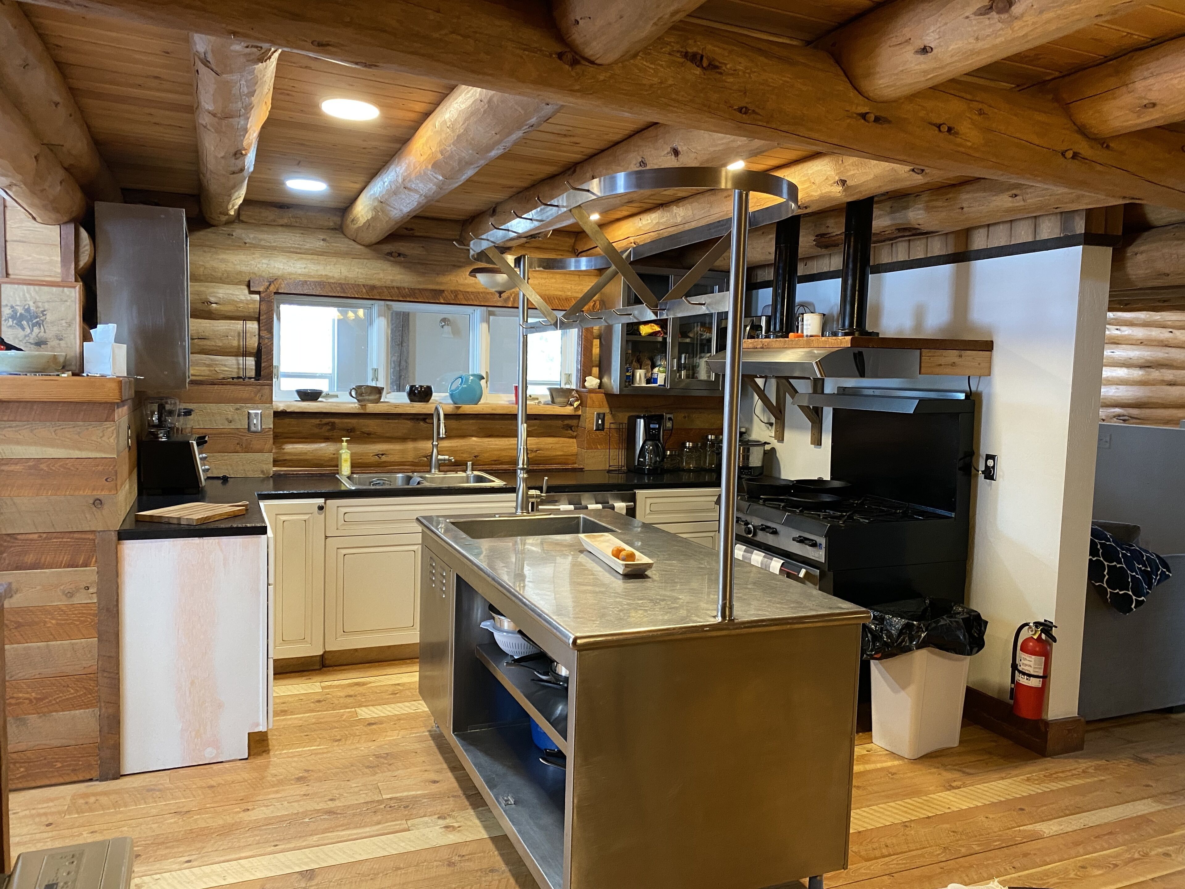 Minutes from Georgetown Lake and Discovery Ski Resort