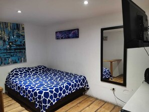 1 soverom, strykejern/-brett, wi-fi (inkludert) og sengetøy