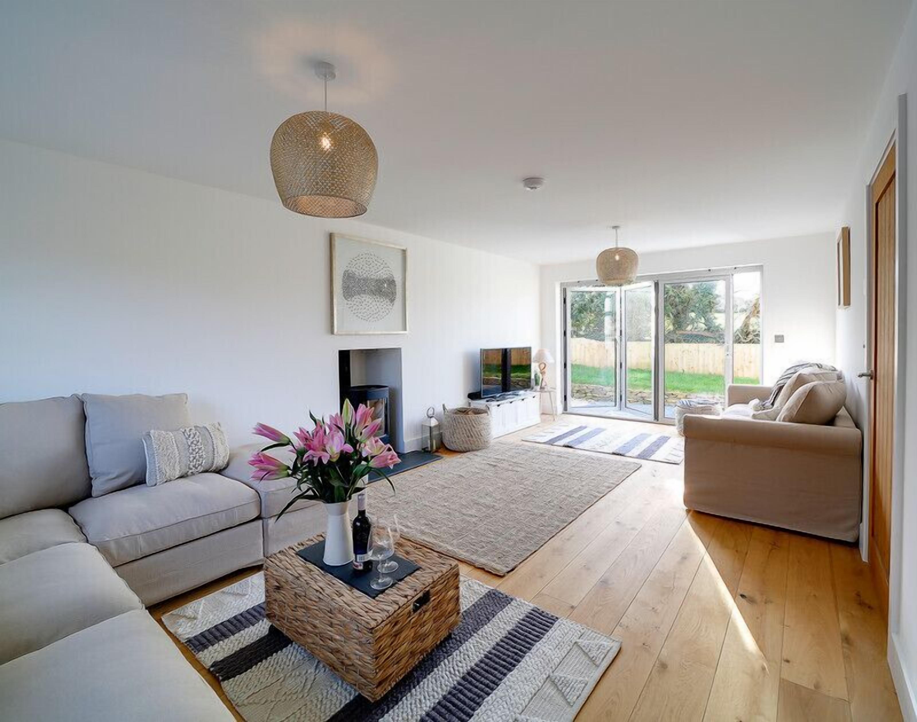 ELMWOOD, family friendly, with open fire in Polzeath