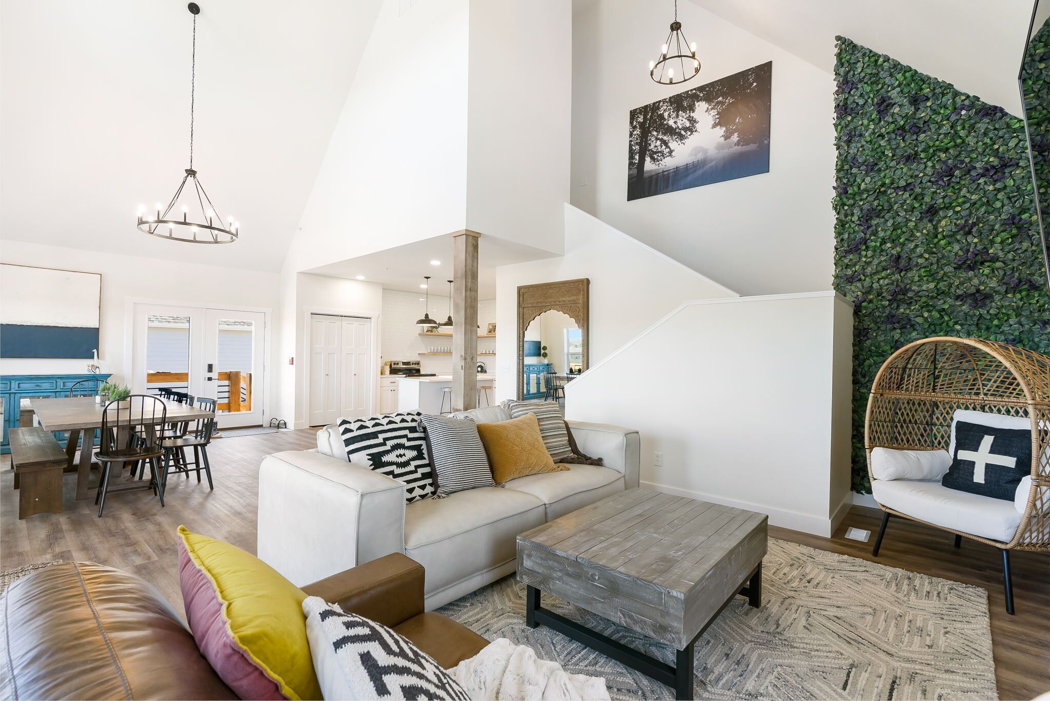 Pool open! Amazing LakeViews+Access! !HotTub!