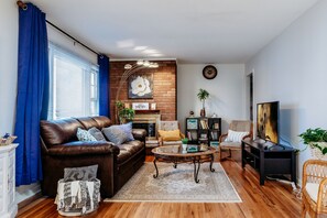 Smart-TV, videospill, fotballspill og bøker