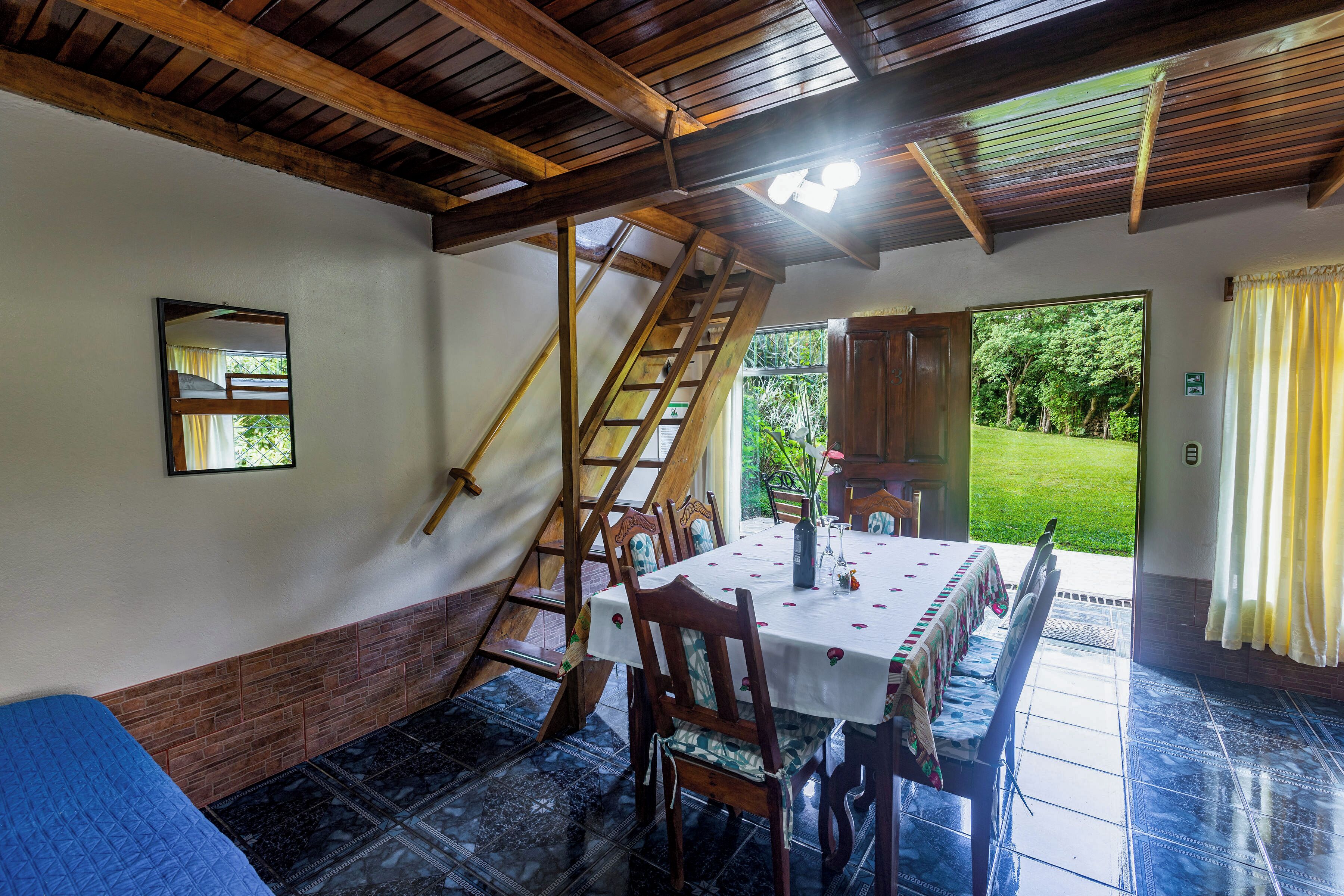 Family Cabin | Living area
