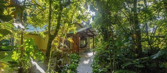 Hotel de Cabañas Valle Campanas