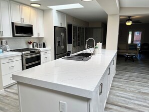 Fridge, microwave, oven, stovetop - Stunning Heated Pool Home in Old Litchfield Park (Litchfield Park)