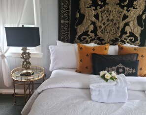 6 bedrooms, iron/ironing board, travel crib, free WiFi