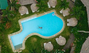 Outdoor pool - Garden of Eden Dive Resort (Puerto Galera)