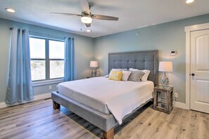 4 habitaciones, tabla de planchar con plancha, cuna de viaje y internet 