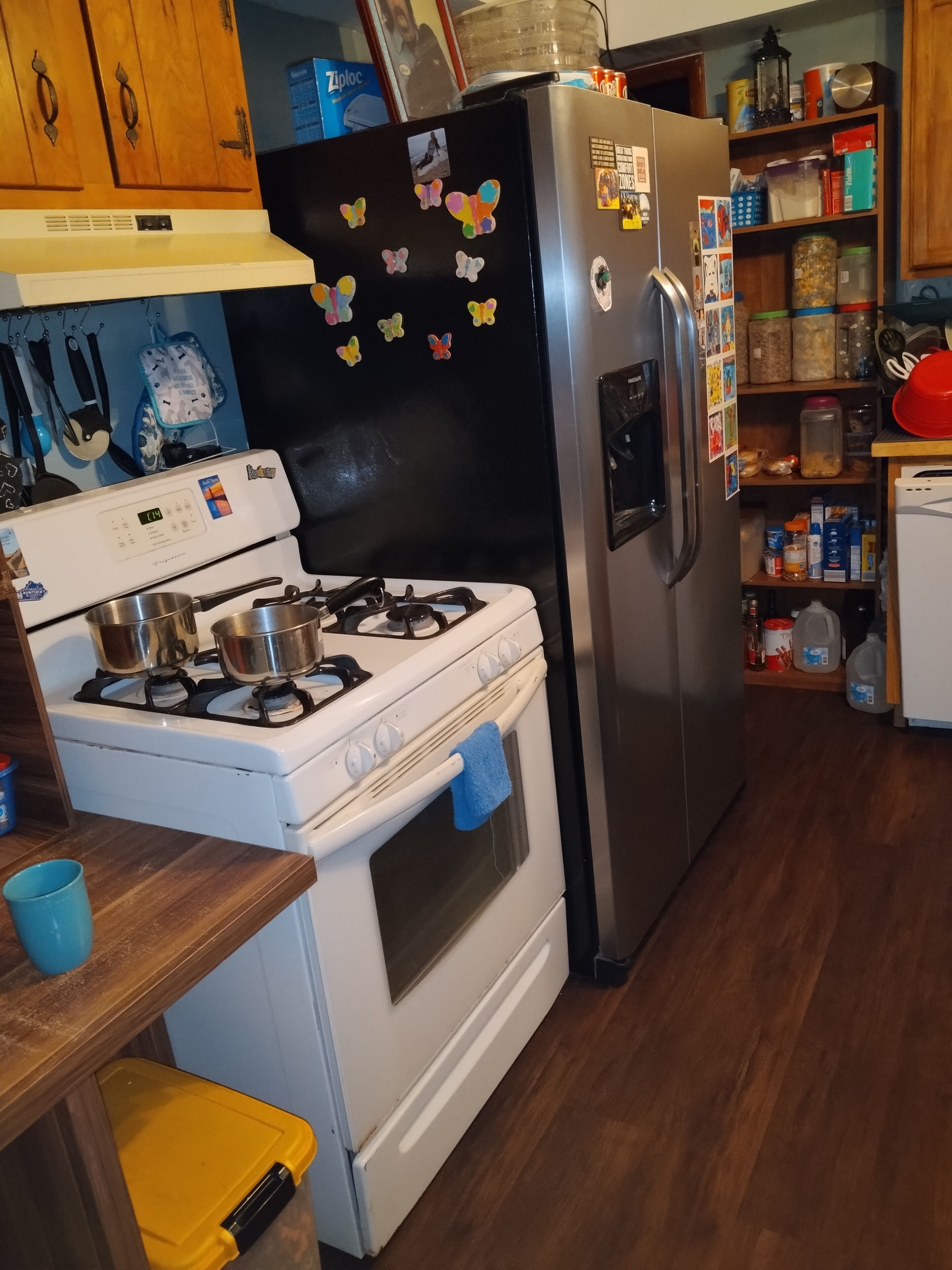 Small bungalow with hot tub near chicago