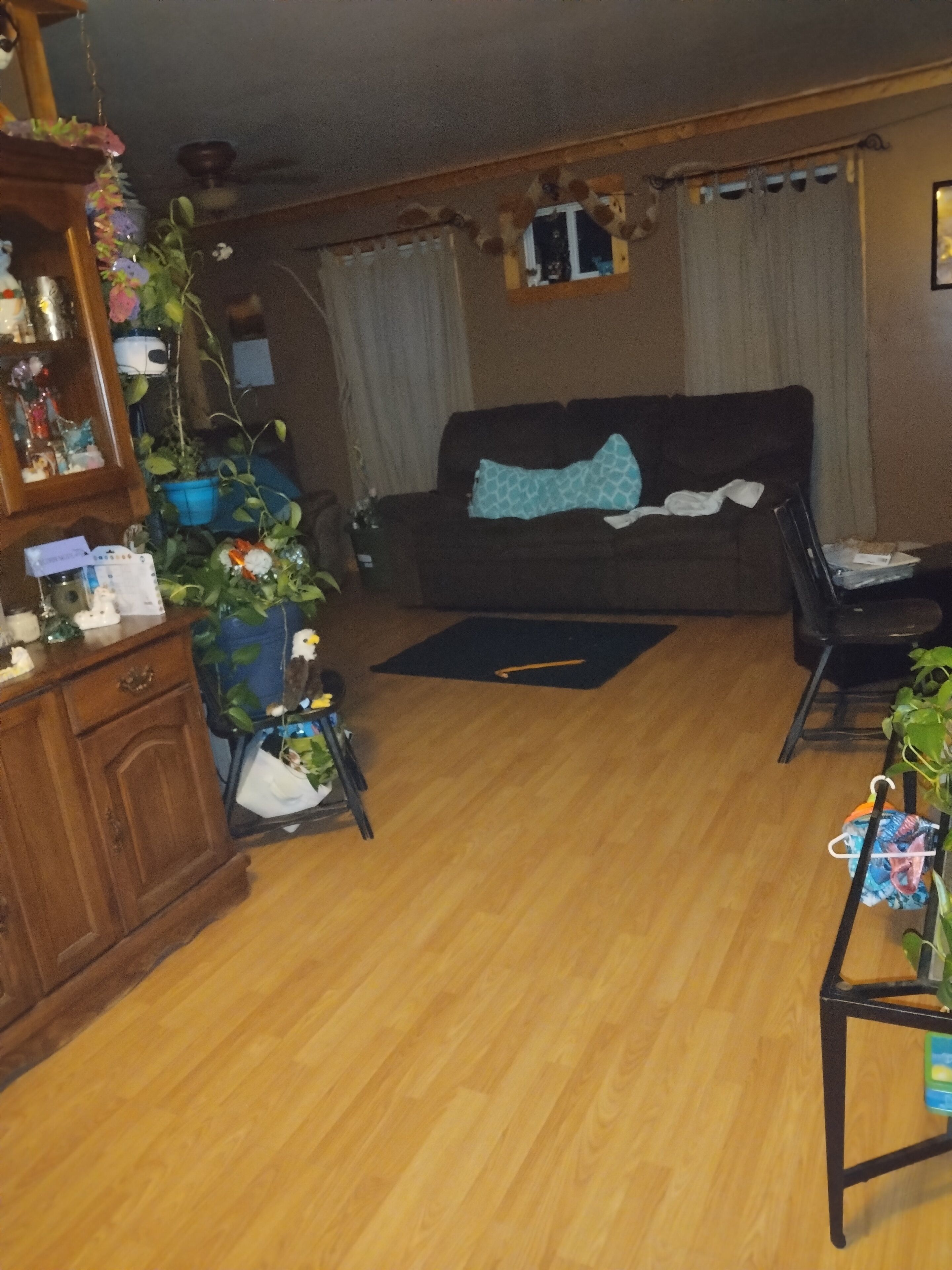 Small bungalow with hot tub near chicago