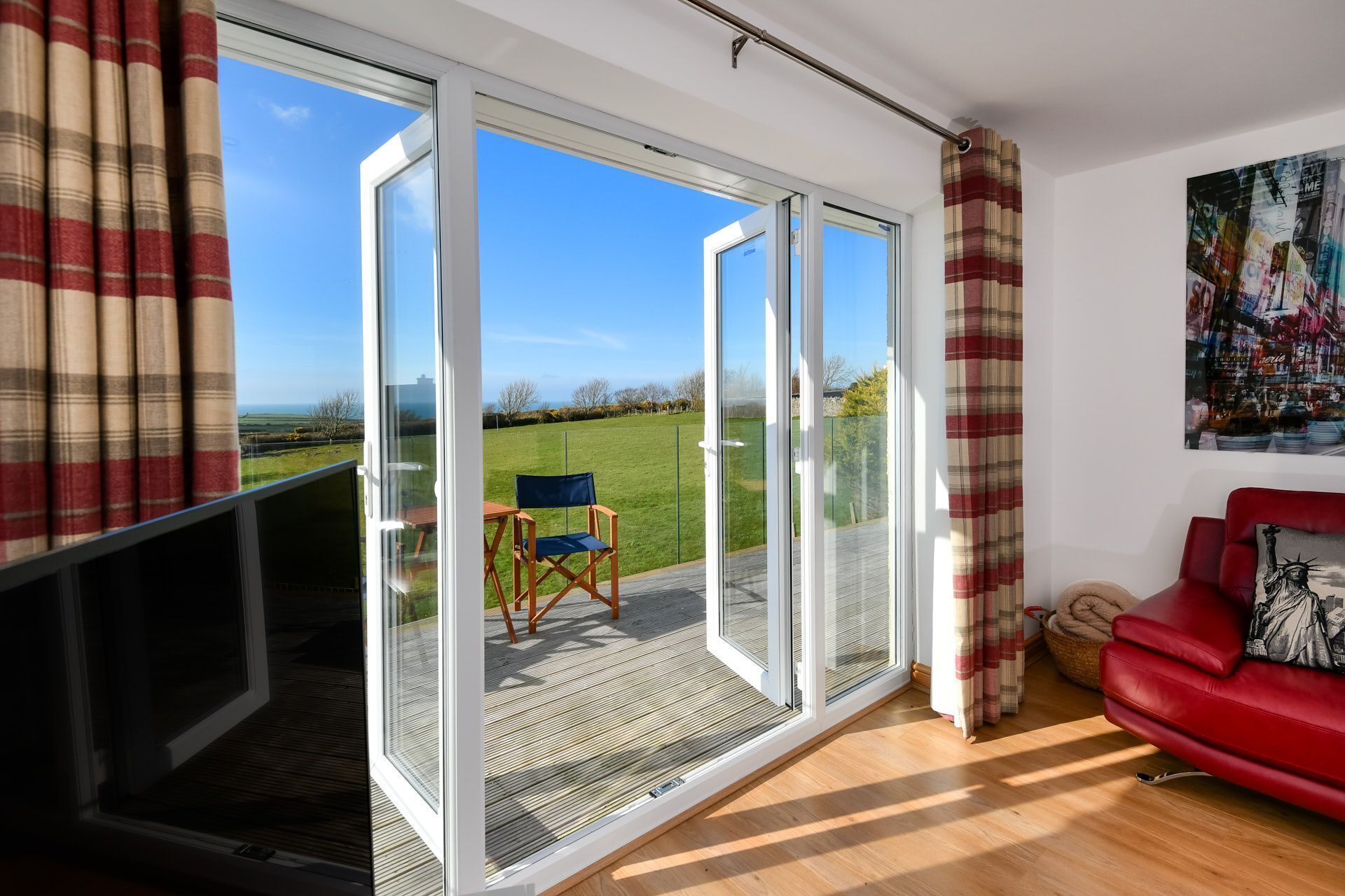 Smart TV, video games, DVD player