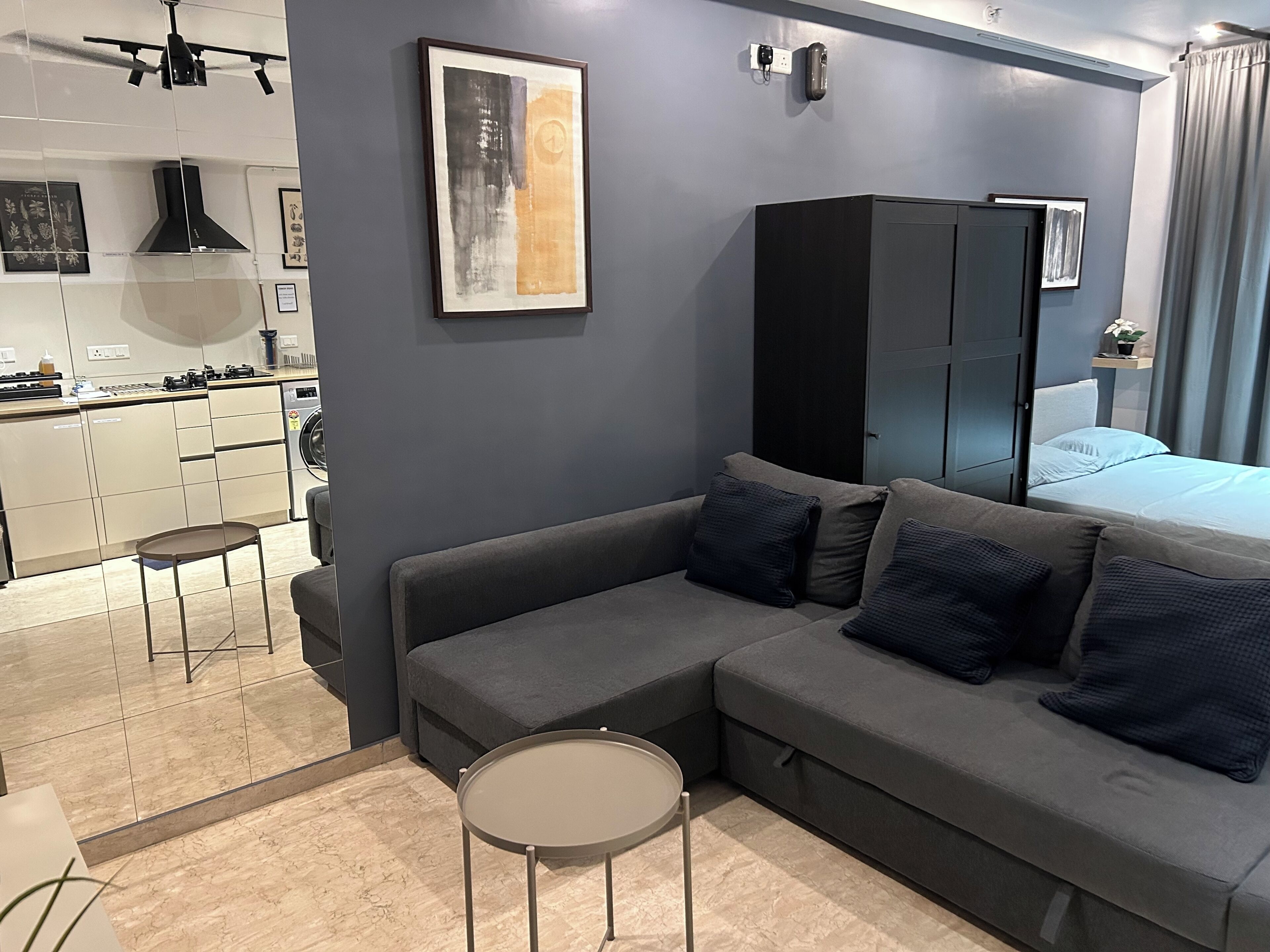 Contemporary serviced apartment @Hiranandani