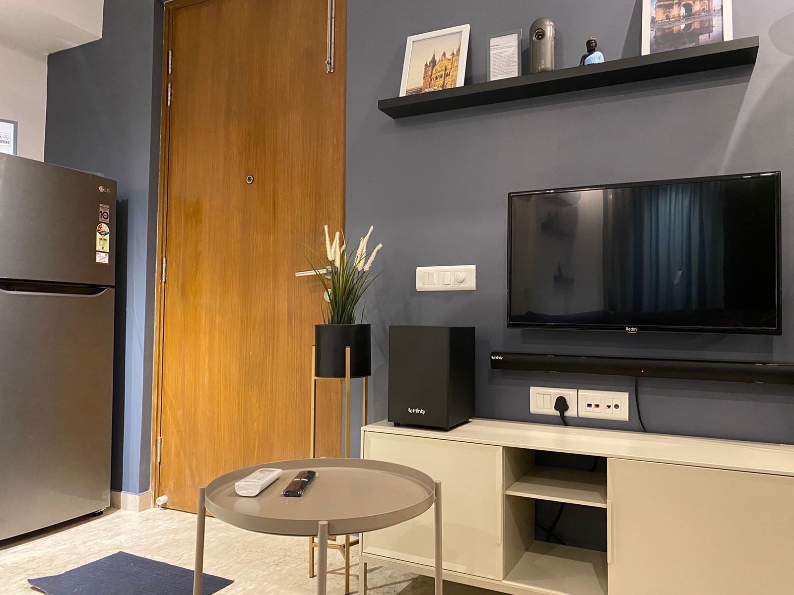 Contemporary serviced apartment @Hiranandani