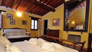 5 bedrooms, WiFi