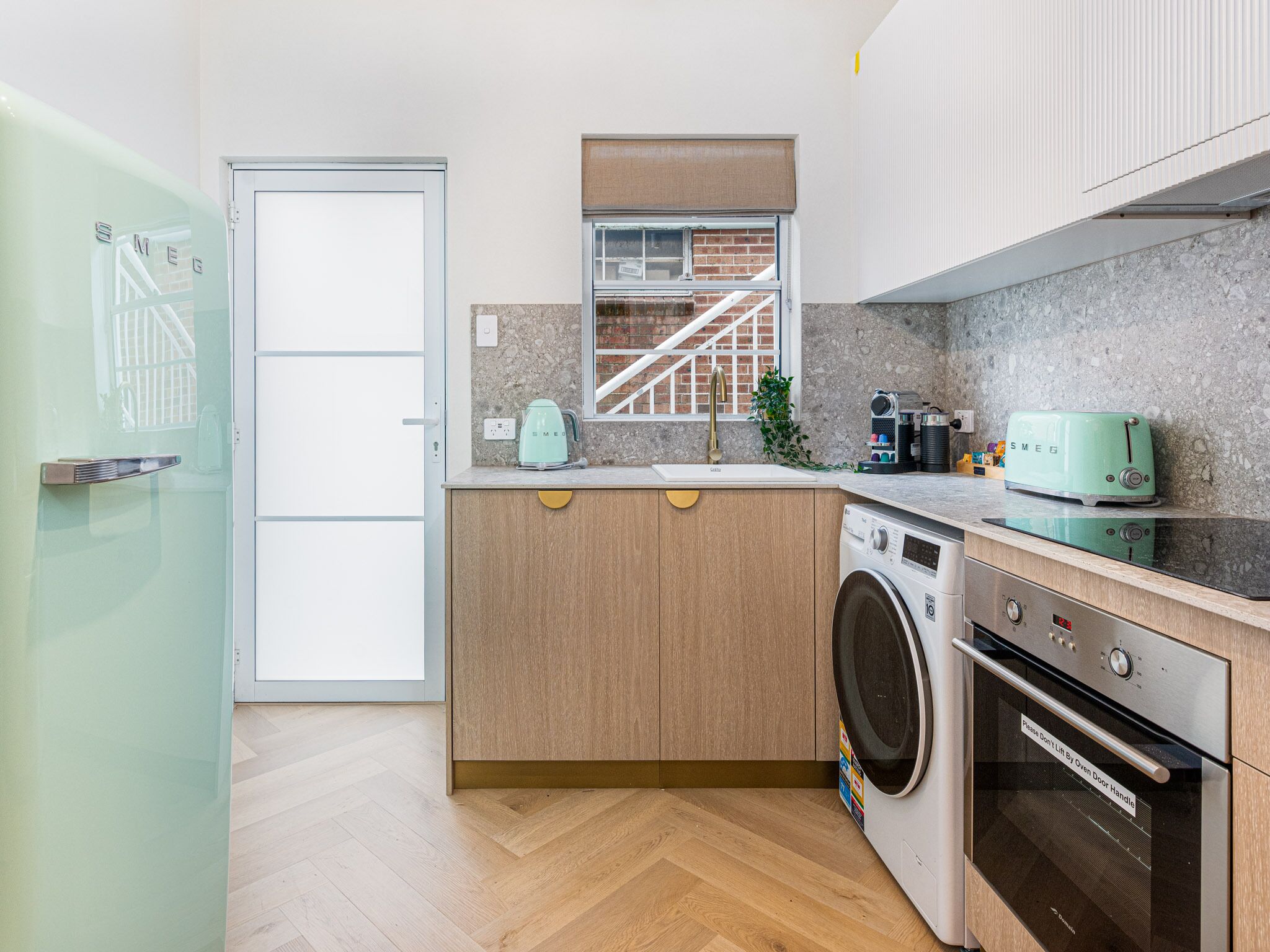 Boulevard 88 - One — image 6