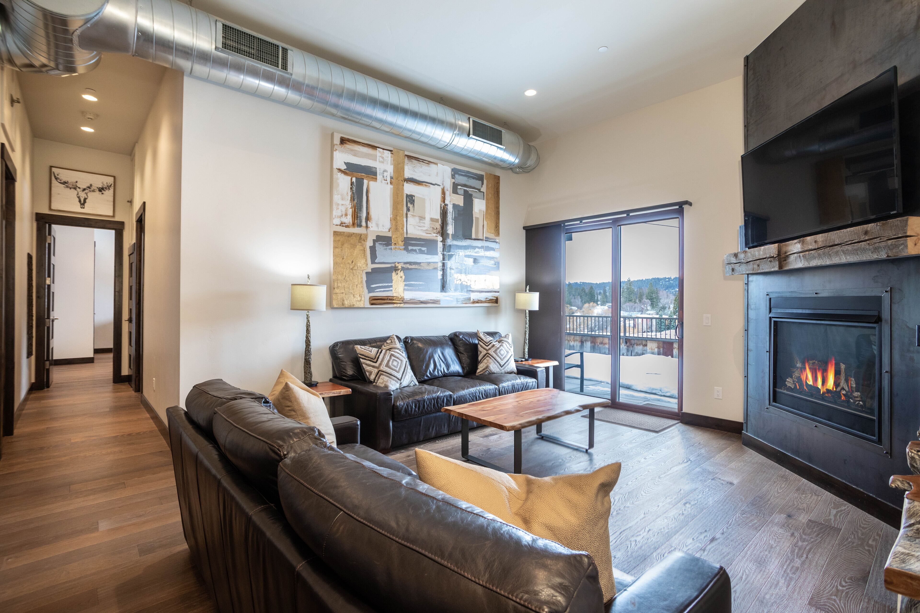 NEW! Condo w/private hot tub & rooftop deck close to Glacier National Park - Downtown Penthouse