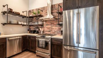 Fridge, microwave, oven, stovetop