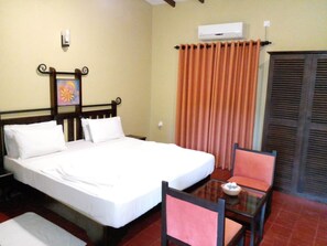 豪華三人房 | 床單