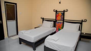 Deluxe Room, 2 Twin Beds | Bed sheets