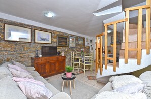 TV - House 2148/52017 (Istria - Stinjan), 800m from the beach (Stinjan)