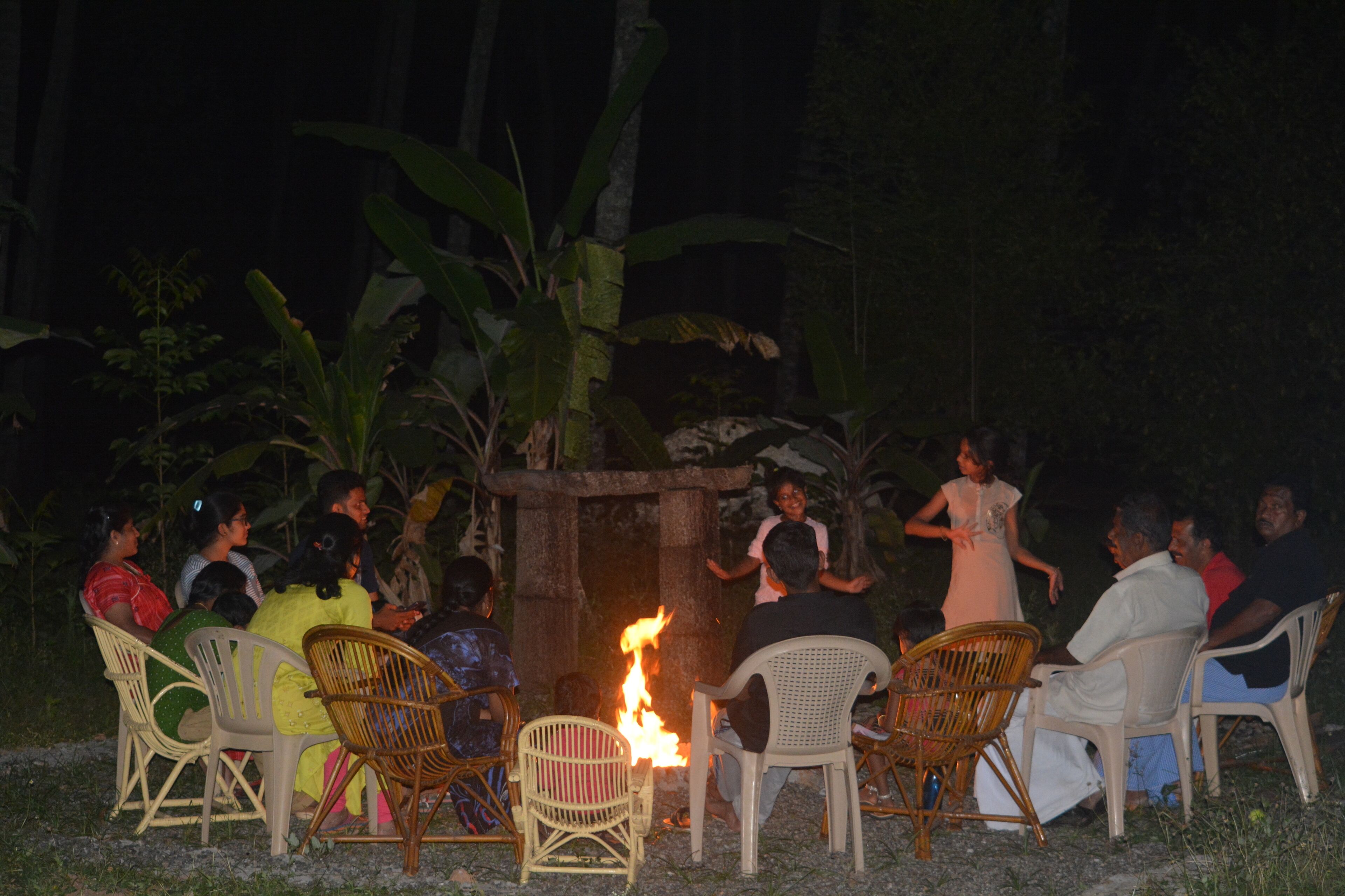 FarmStay near Pollachi amidst Coconut Trees with River Access