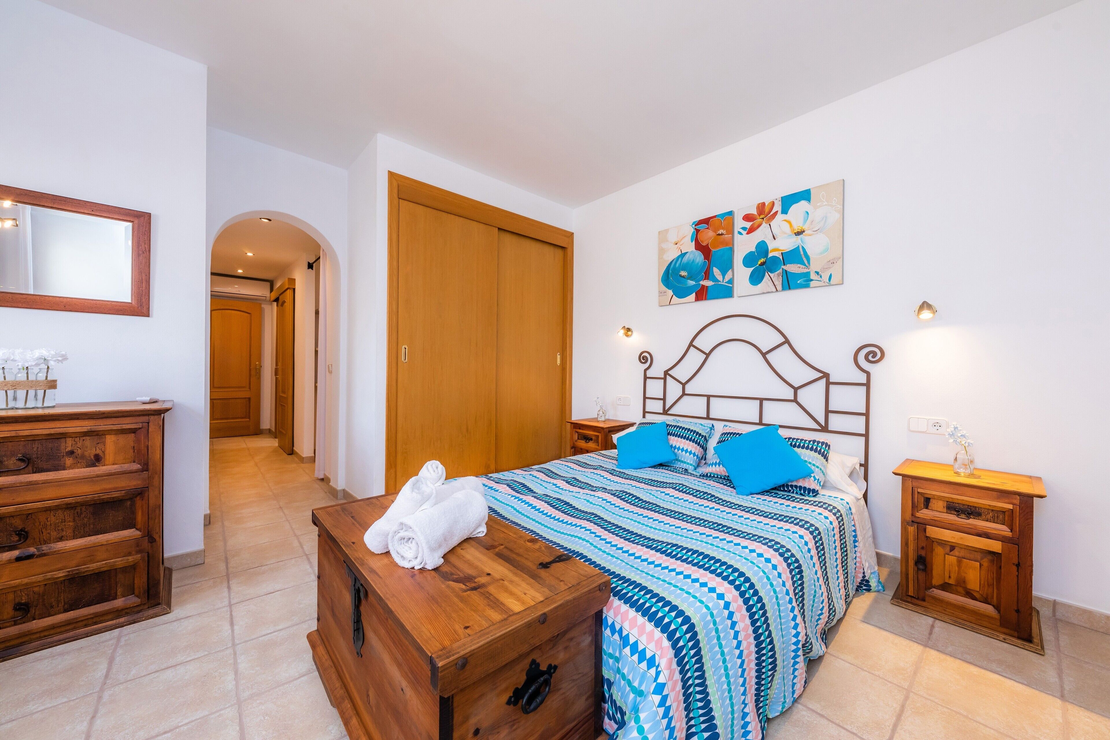 3 bedrooms, iron/ironing board, free WiFi, bed sheets