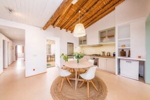 Geladeira, fogão, cooktop, lava-louças