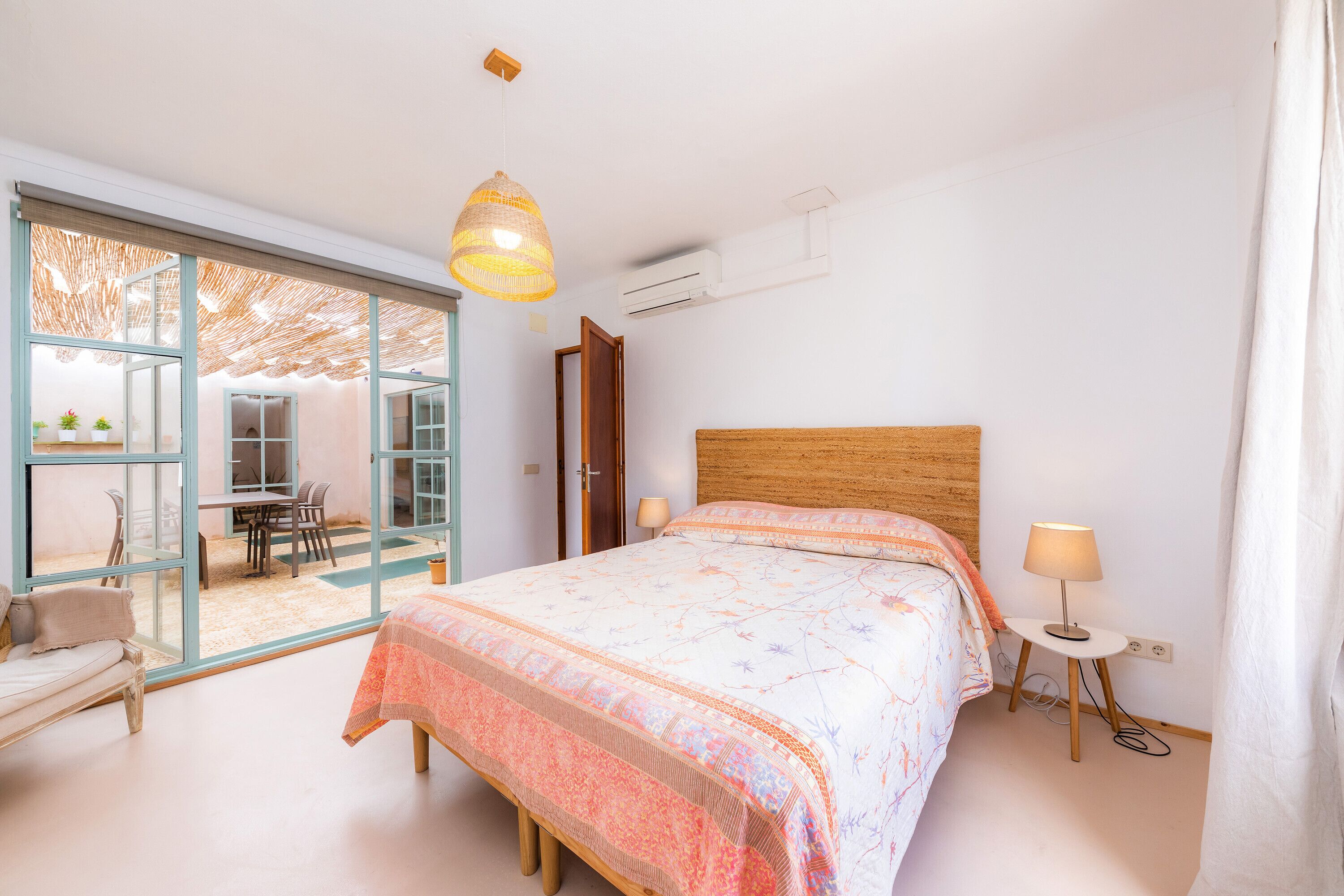 2 chambres, fer et planche à repasser, Wi-Fi gratuit, draps fournis