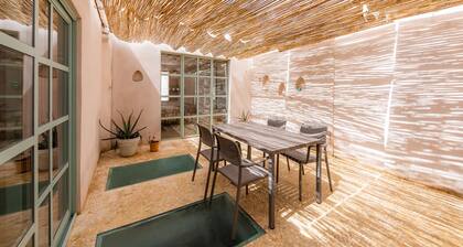 Apartment 'Pep Not 47' with Wi-Fi, A/C, Terrace & Garden