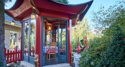Holiday Home 'Au Printemps Japonais' with Mountain View, Garden, Balcony, A/C & Wi-Fi