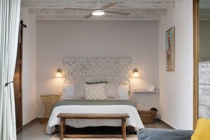 1 dormitorio, tabla de planchar con plancha, wifi gratis y ropa de cama