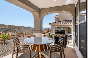 Townhome, 5 Bedrooms | Outdoor dining