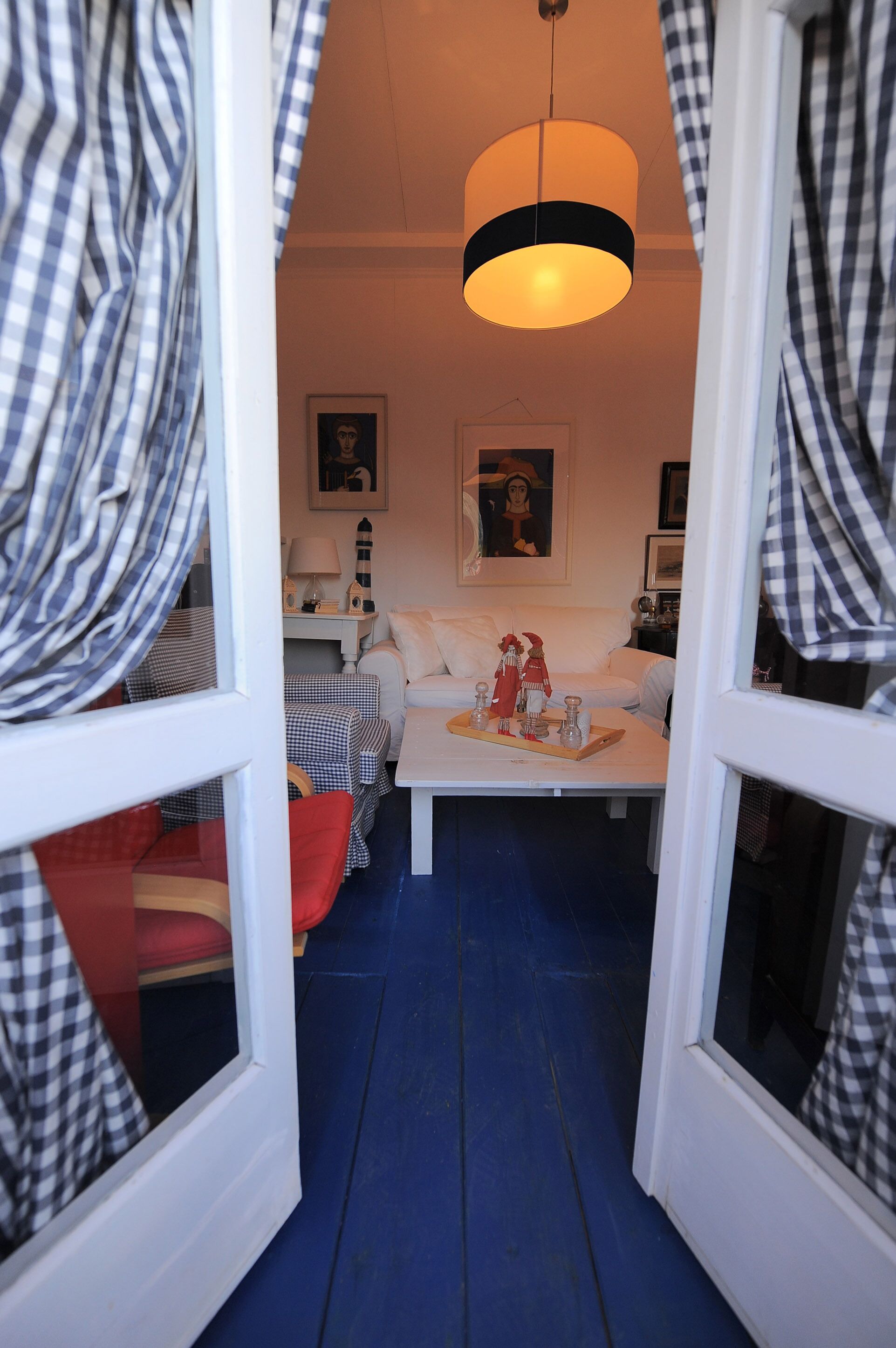 Traditional Duplex, 1 Bedroom | Living area | 30-inch flat-screen TV with digital channels, TV