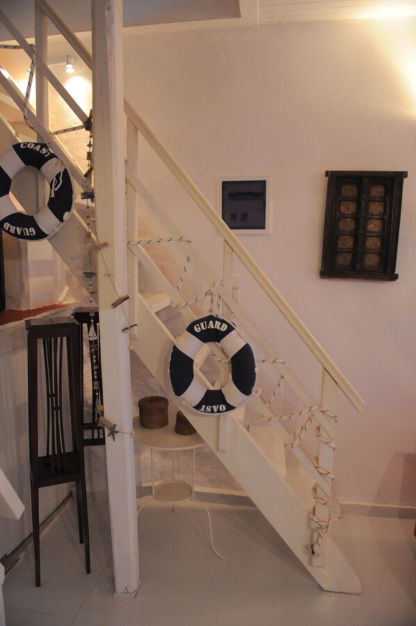 Staircase - Dandy Villas Velanidia Sailor's House (Monemvasia)
