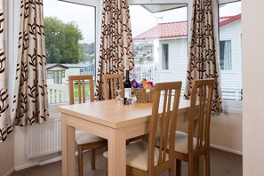 Spiseområde på rommet