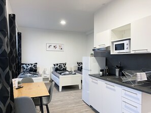 Apartamento clásico, 3 camas individuales | 1 dormitorio, escritorio, wifi gratis