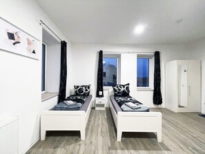 Basic Apartment, 2 Single Beds - Hochwertige Studios für Monteure (Stemshorn)
