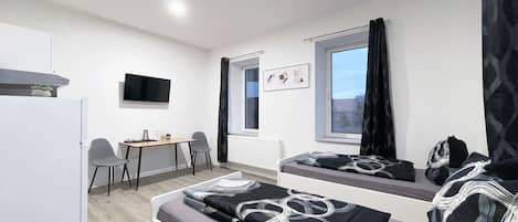 Basic Apartment, 2 Single Beds | 1 bedroom, desk, free WiFi